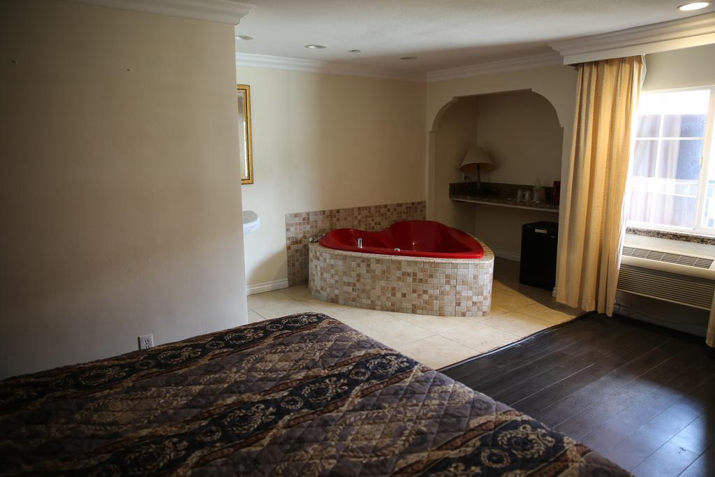 Chateau Inn & Suites Downey Dış mekan fotoğraf