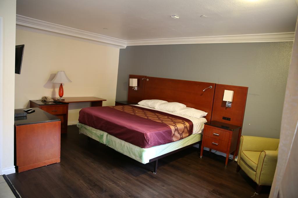 Chateau Inn & Suites Downey Dış mekan fotoğraf