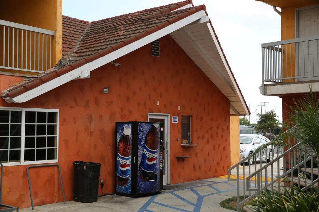 Chateau Inn & Suites Downey Dış mekan fotoğraf