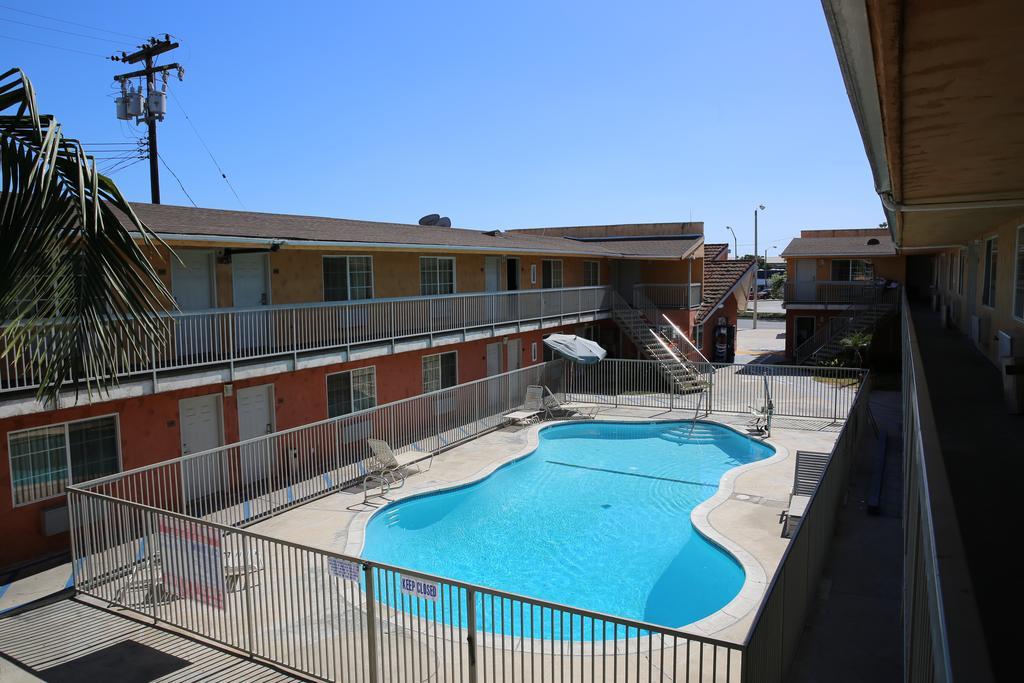 Chateau Inn & Suites Downey Dış mekan fotoğraf